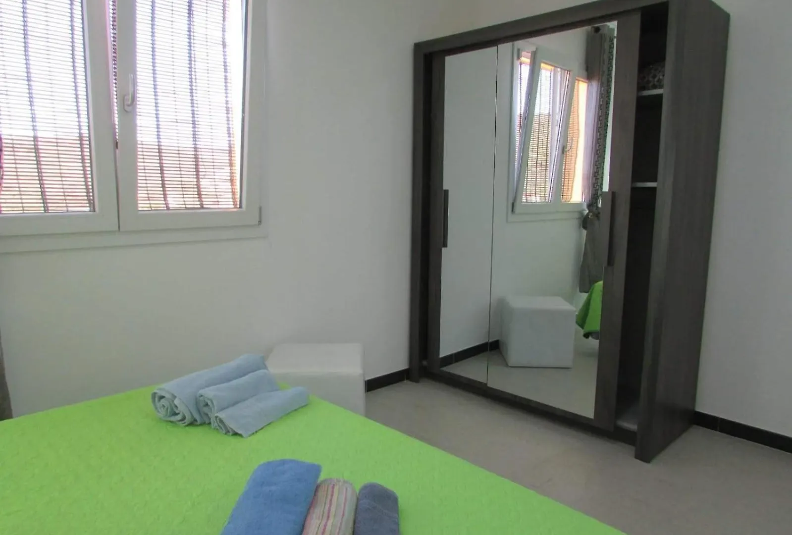 Guest House Safigumoru 5 Minuti In Spiaggia バリ・サルド アパート